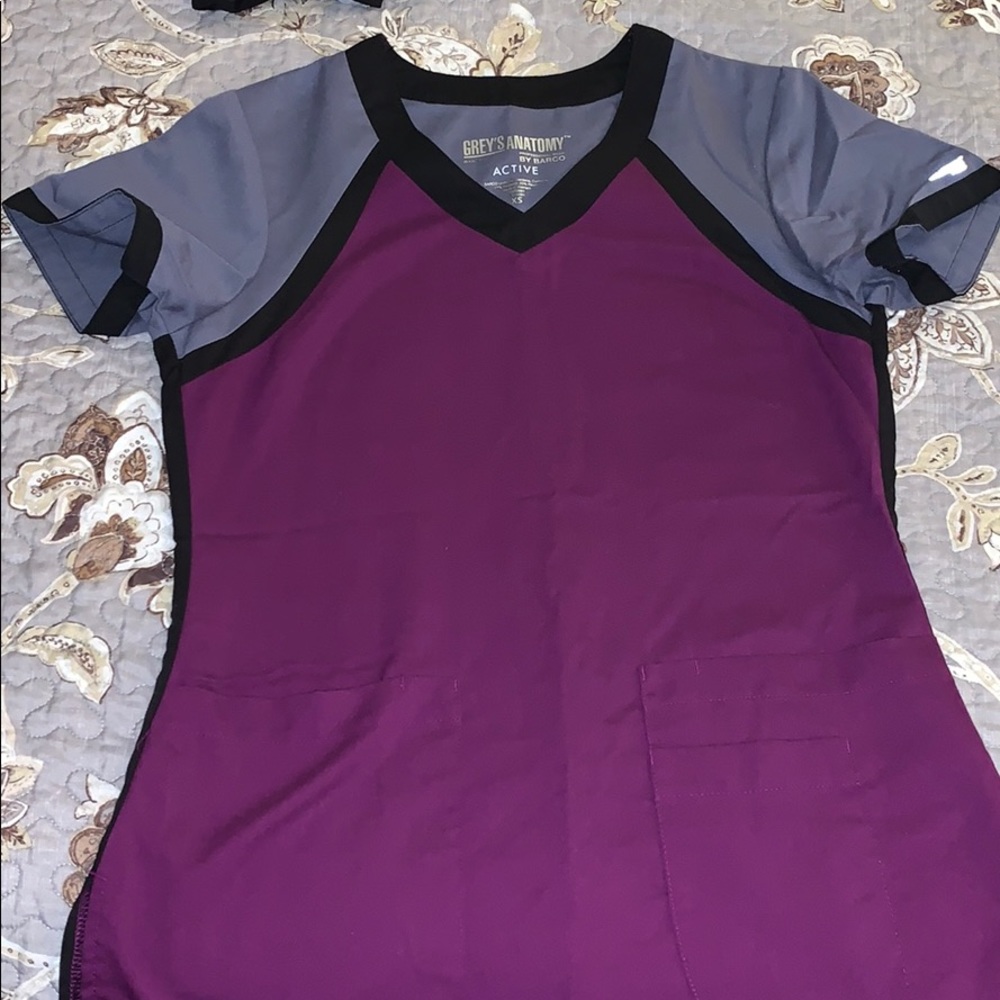 Grey’s Anatomy scrub top, XS